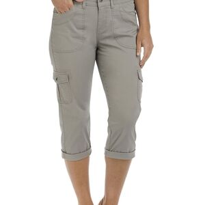 Lee Women's Tan Cargo Capri Pants